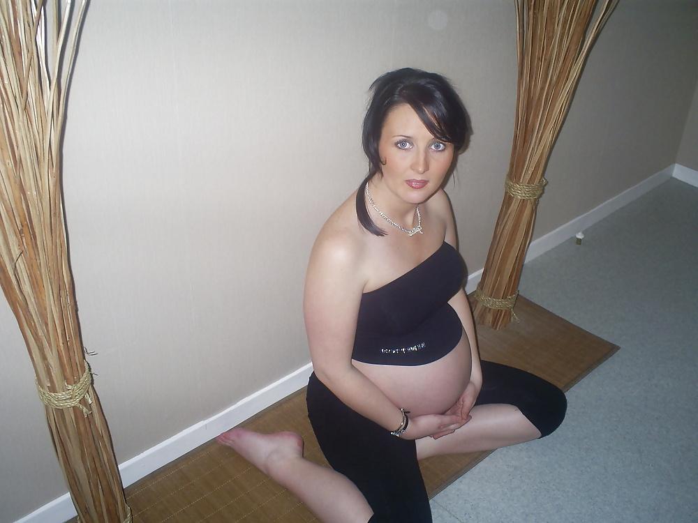 14P Vanessa B Enceinte - Pregnant 4