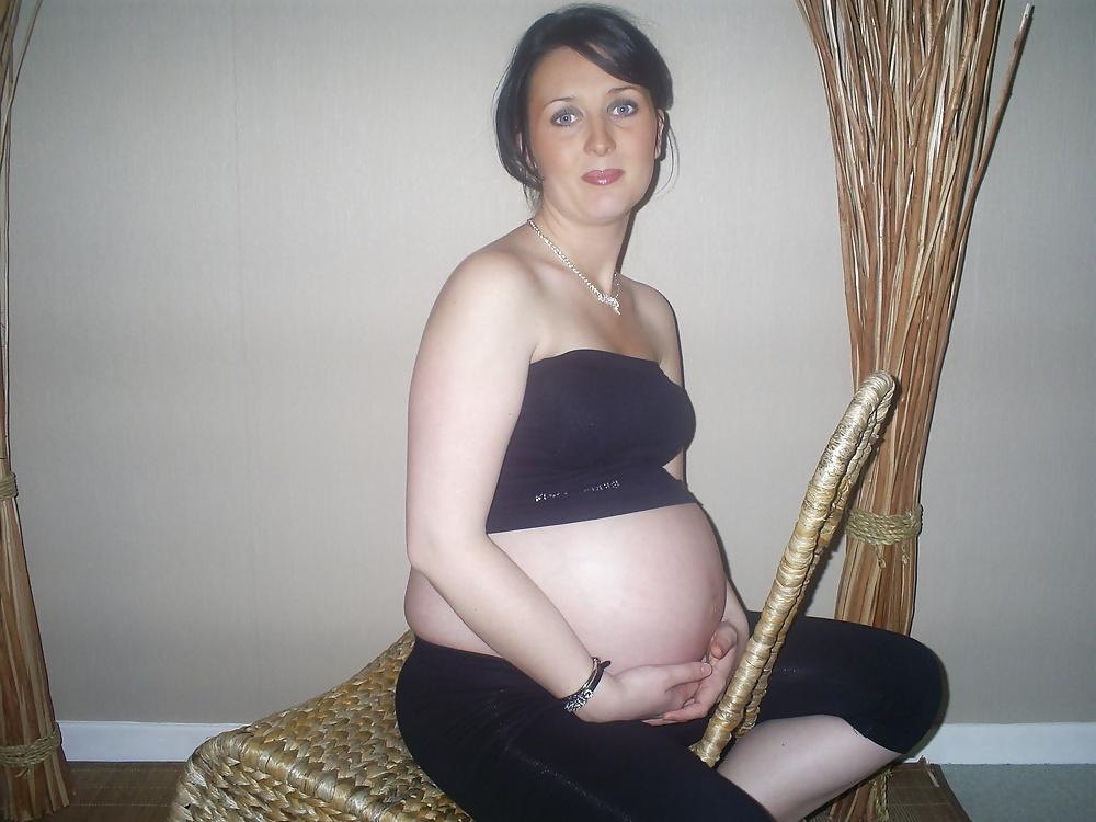 14P Vanessa B Enceinte - Pregnant 4