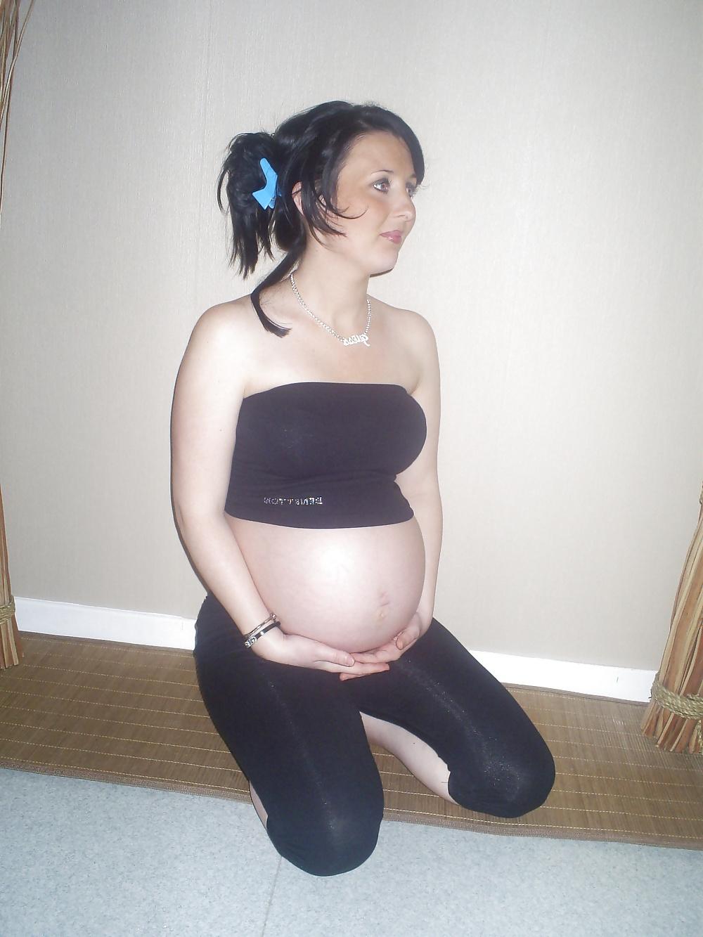 14P Vanessa B Enceinte - Pregnant 4