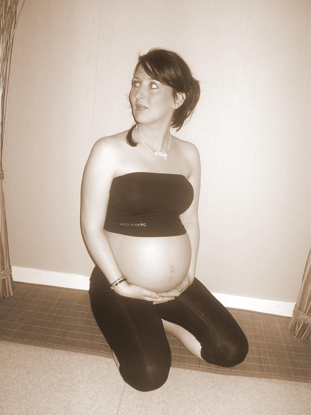 14P Vanessa B Enceinte - Pregnant 4