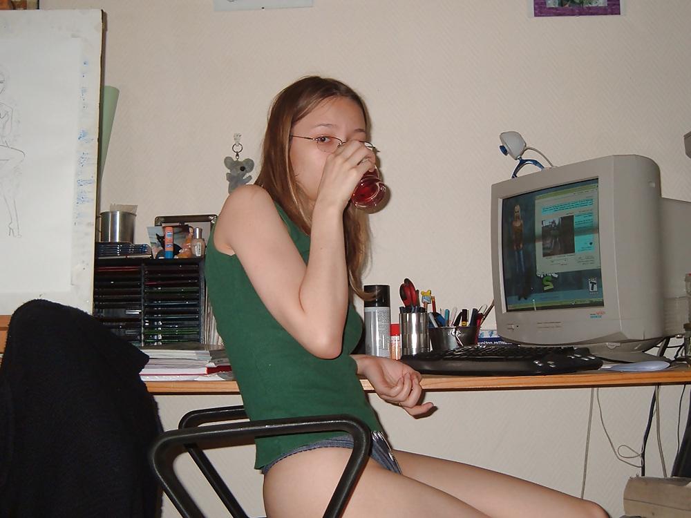 22P Stolen private gallery of someones gf anyone know her?