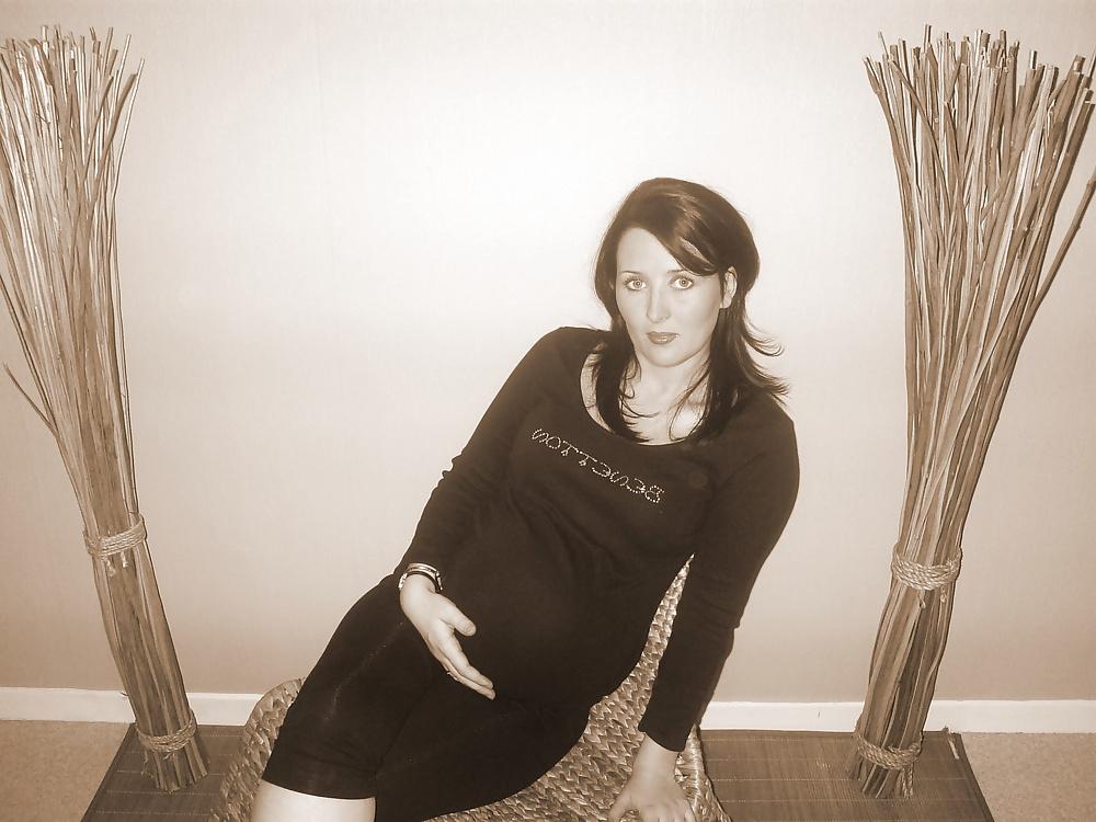15P Vanessa B Enceinte - Pregnant 5