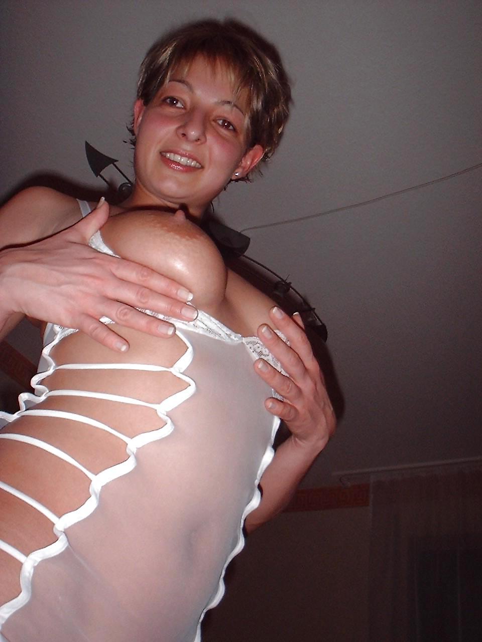 25P PRETTY BLONDE WIFE