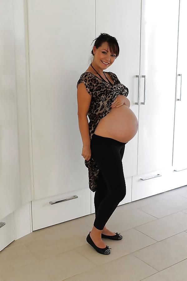 25P Enceinte - Pregnant 29