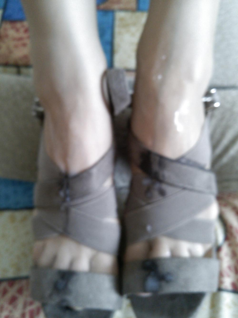 7P Cum on my feet)))