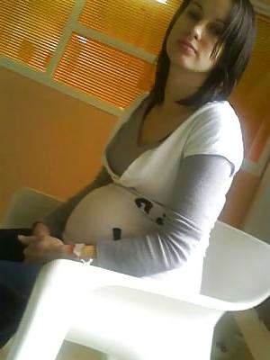 25P Enceinte - Pregnant 32