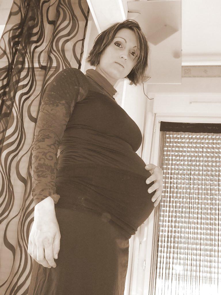 25P Enceinte - Pregnant 32