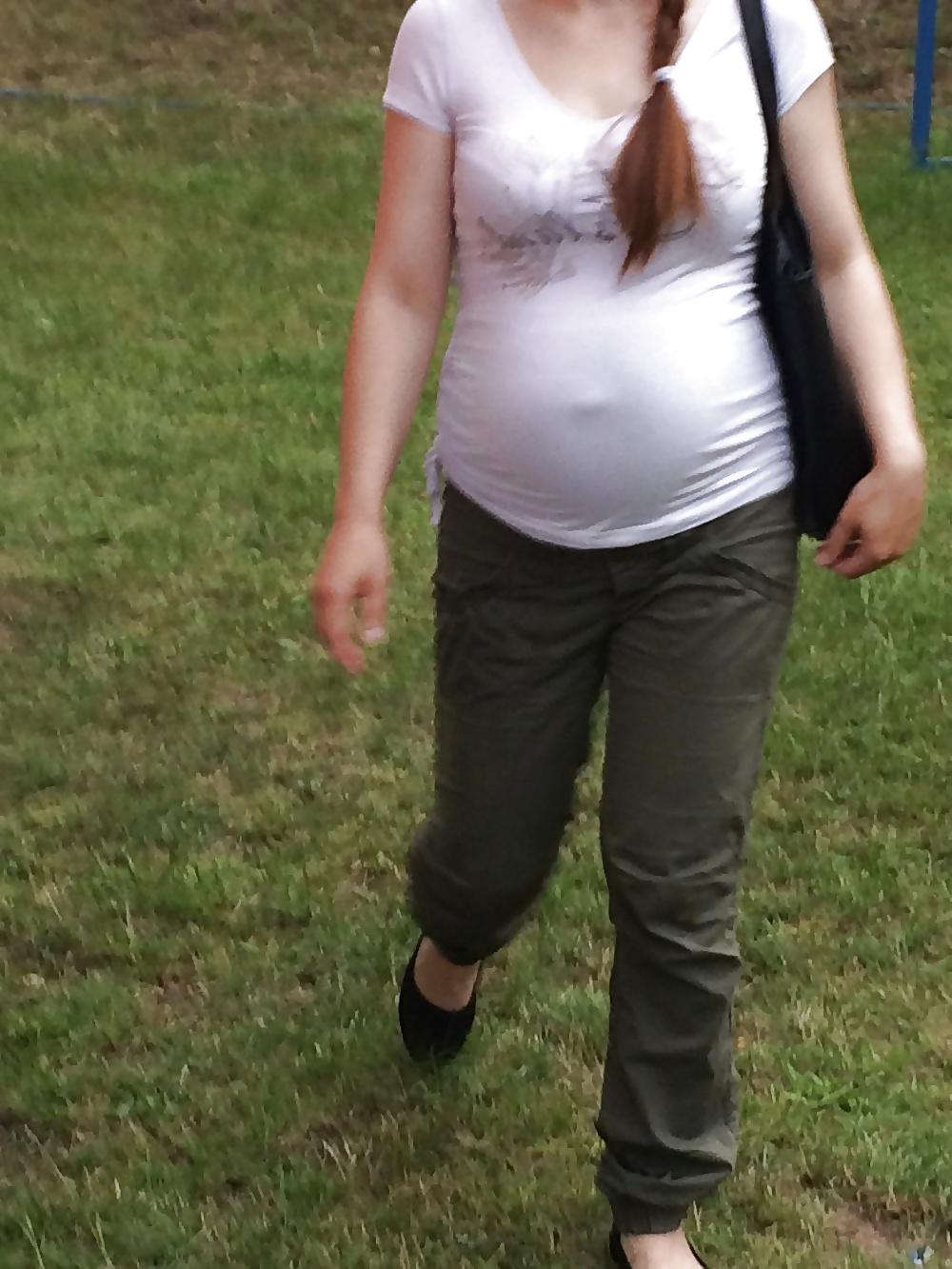 25P Enceinte - Pregnant 32