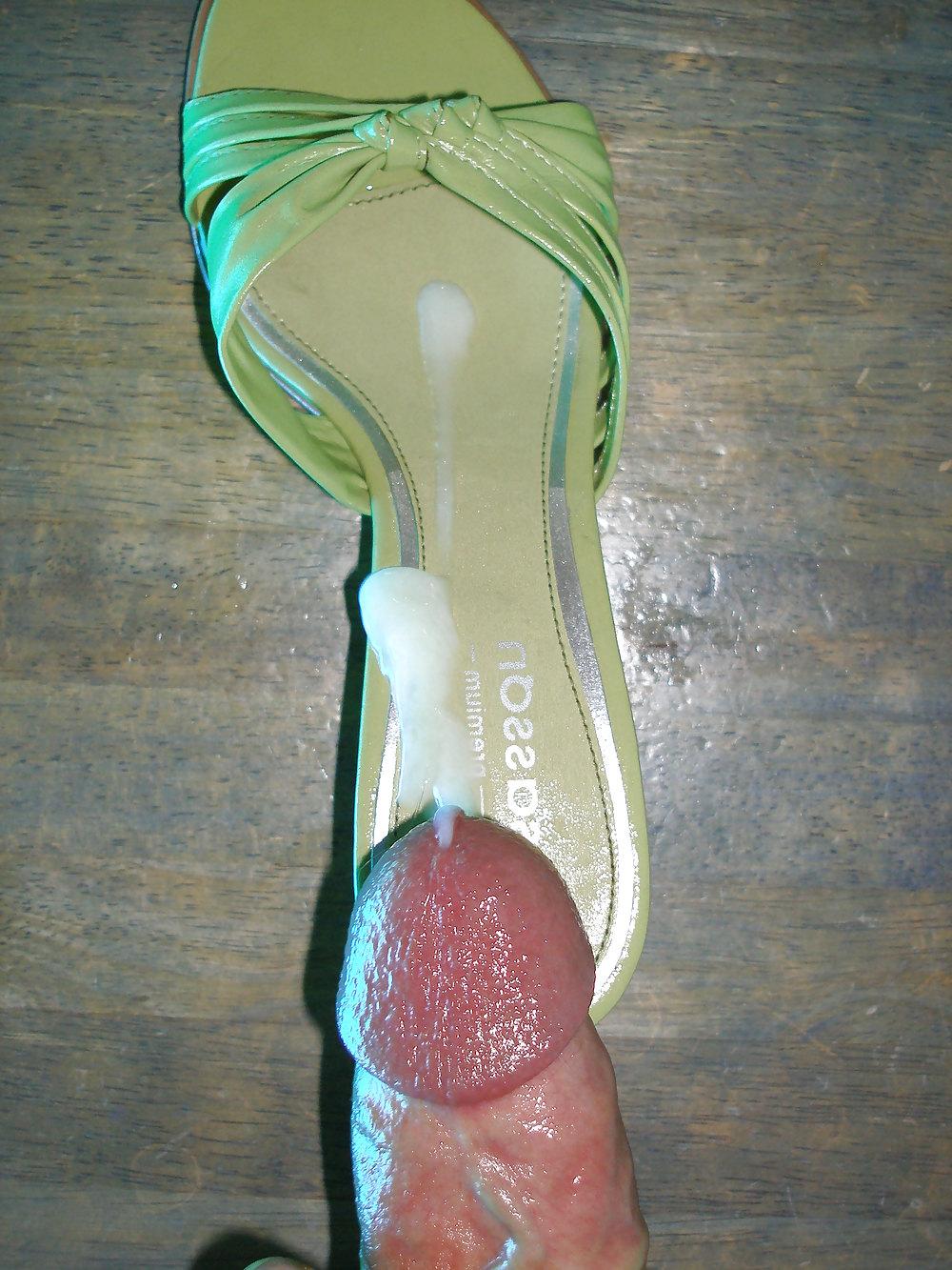 4P Cum on high heel