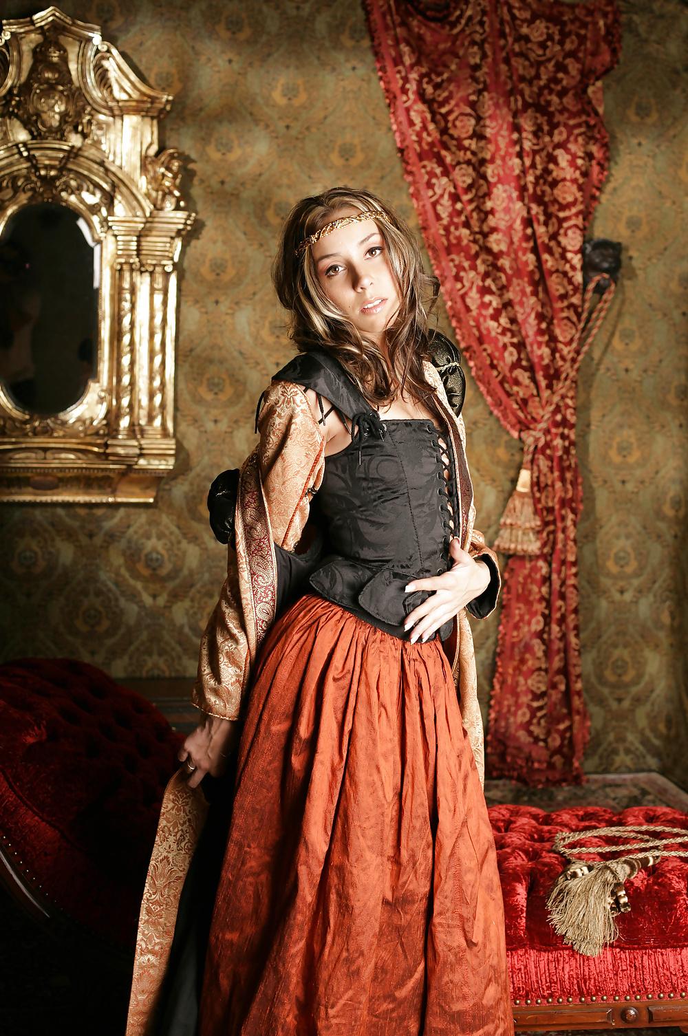 25P Sexy Princess Delilah