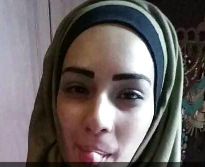 17P Hijab cum slut