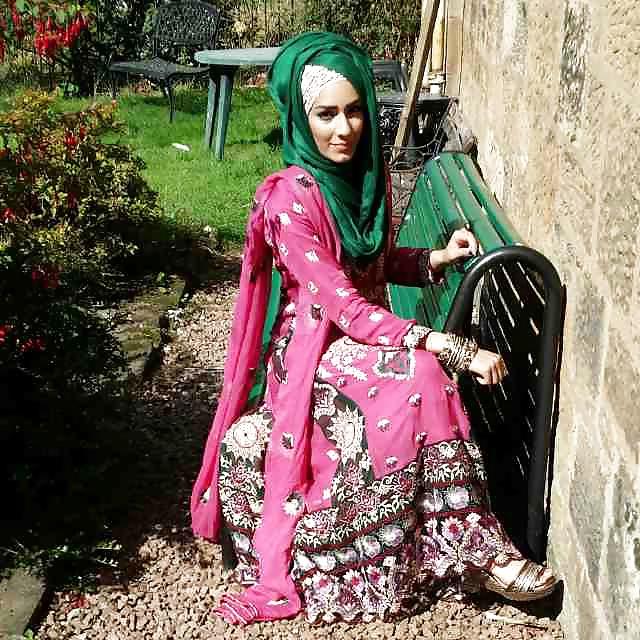 17P Hijab cum slut