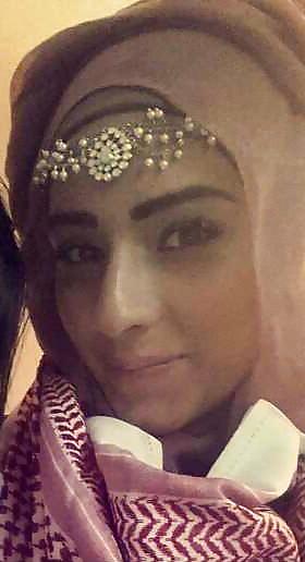 17P Hijab cum slut