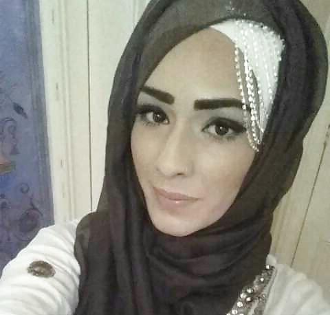 17P Hijab cum slut