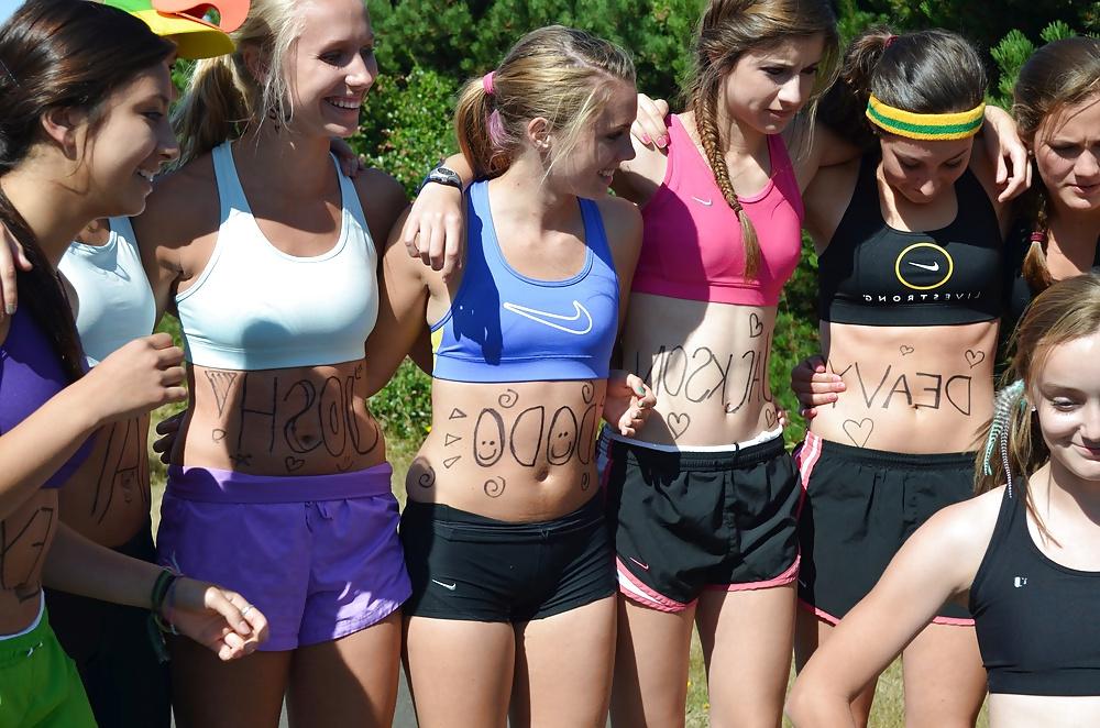 21P Sports bra - non porn