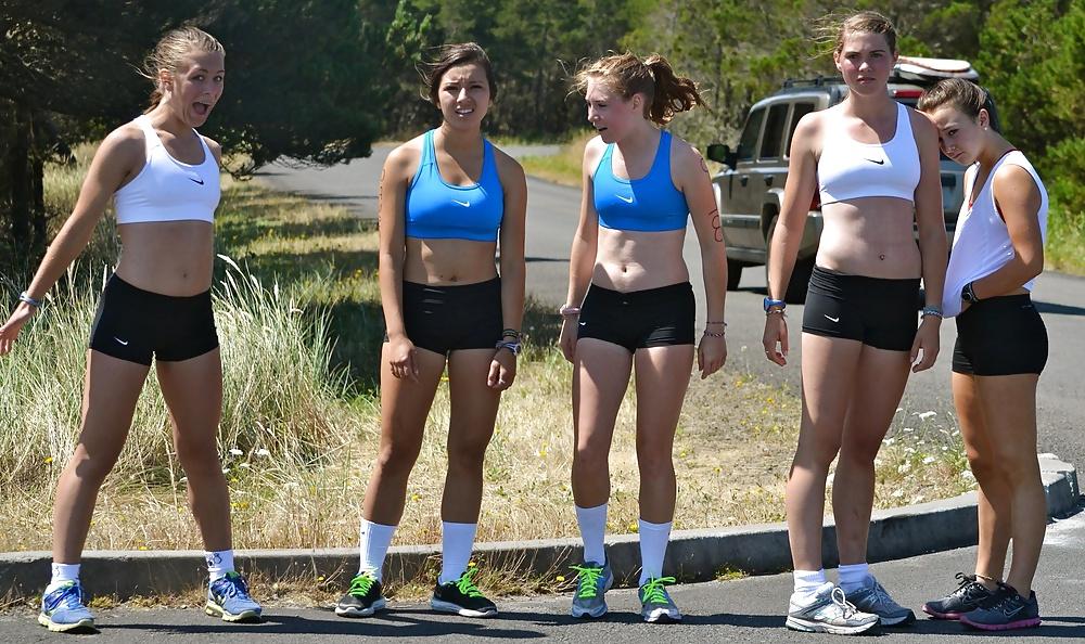 21P Sports bra - non porn