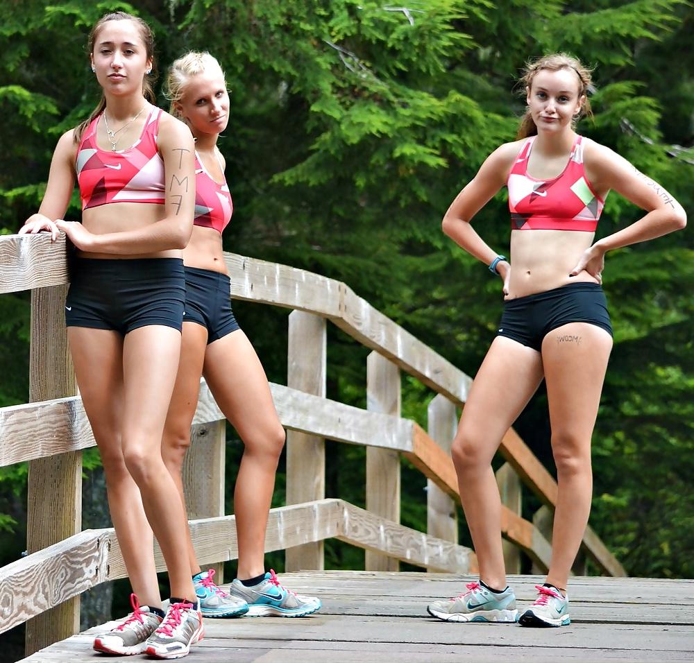 21P Sports bra - non porn