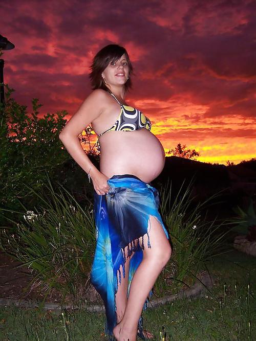 25P Pregnant Amateurs - Sexy In Bikinis!
