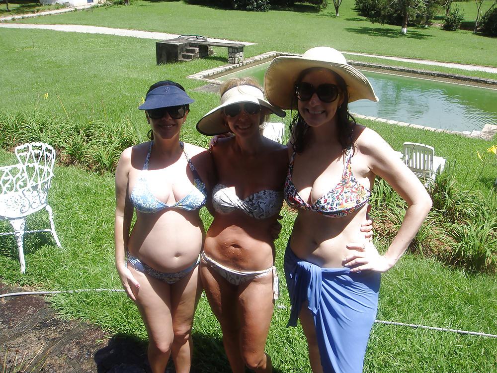25P Pregnant Amateurs - Sexy In Bikinis!