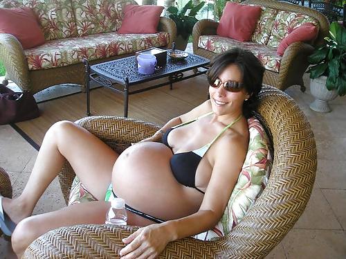 25P Pregnant Amateurs - Sexy In Bikinis!