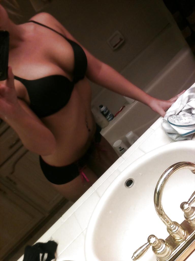 14P Brunette in Bra & Panties (nude selfies)