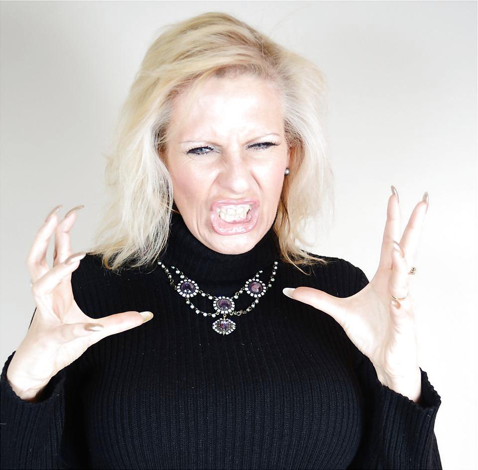 20P Blonde milf hot face