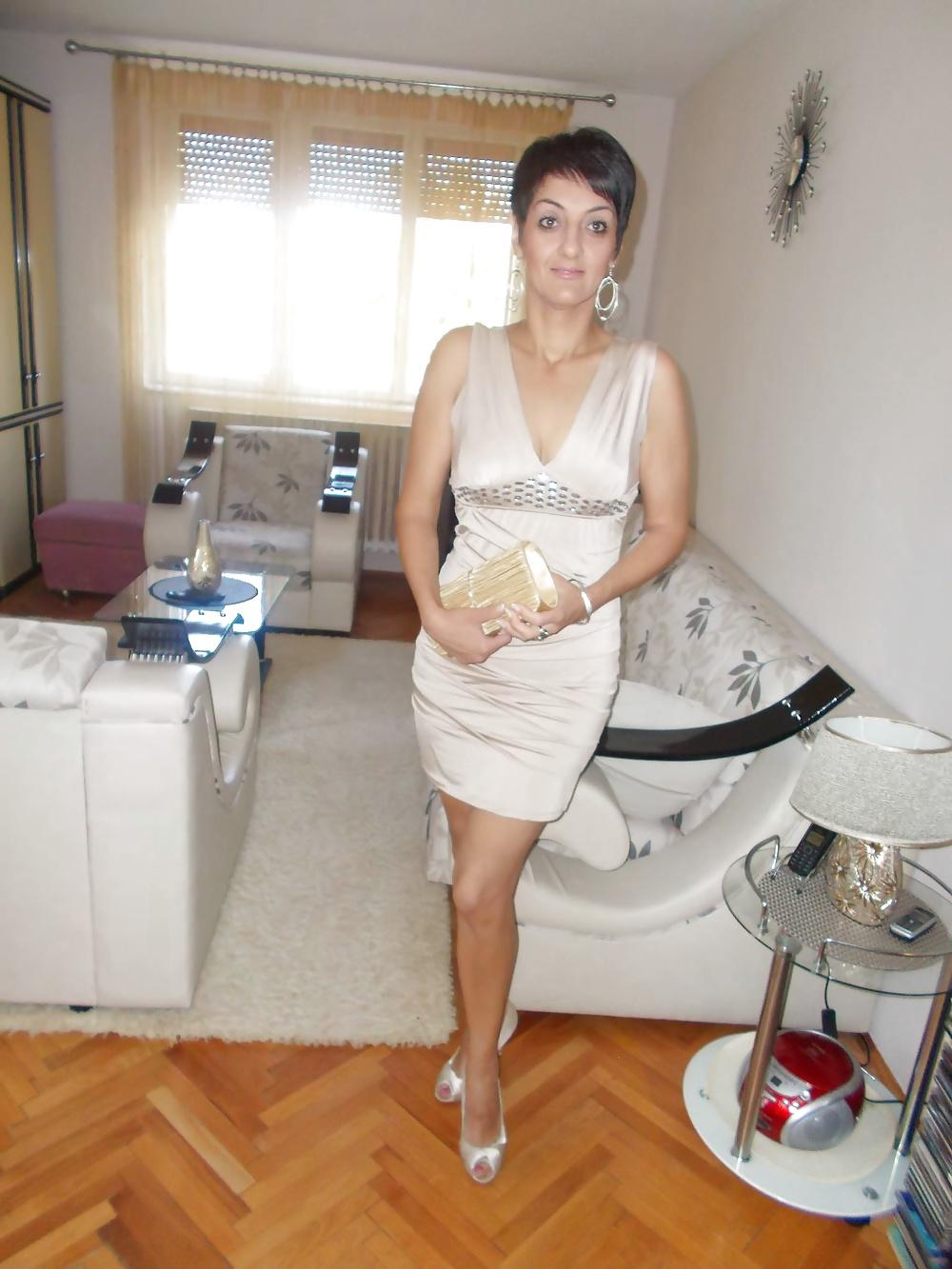 19P Serbian Milf's