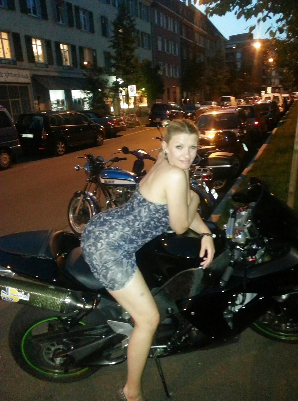 19P Serbian Milf's