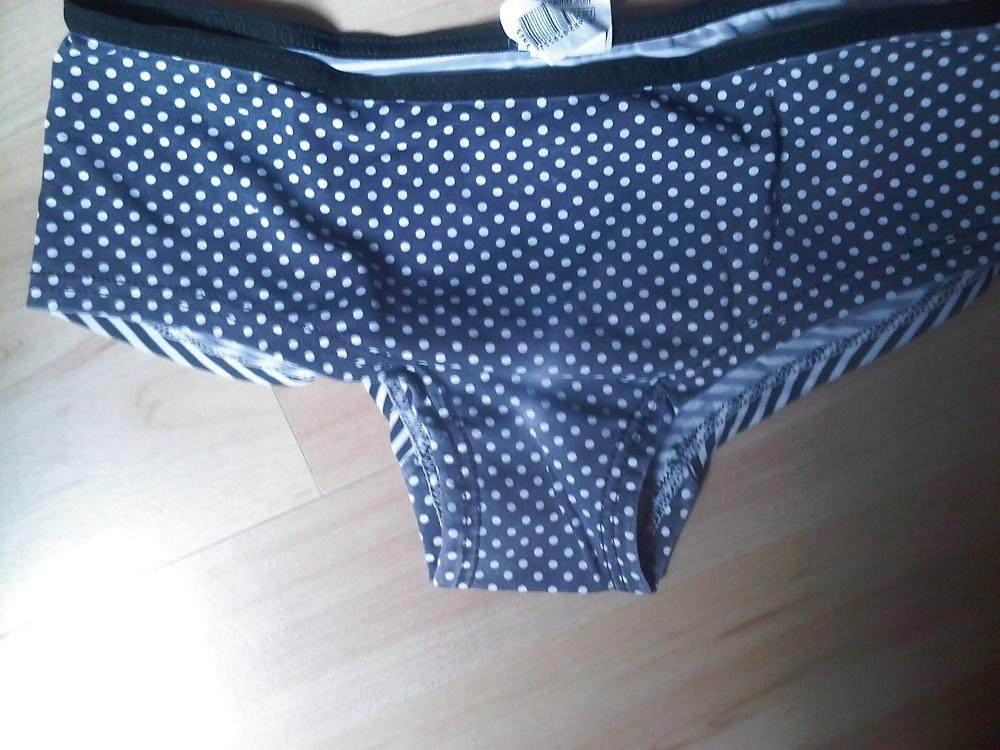 14P Marie's bra and panties. Les dessous de Marie