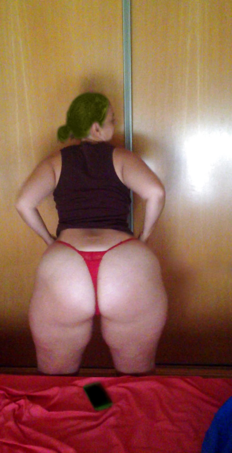 25P Thick ass & thighs