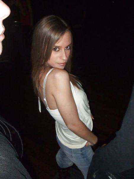 9P Alissia G enceinte - pregnant
