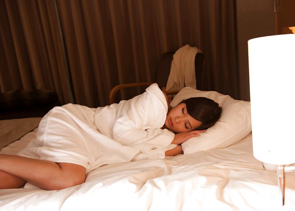 25P Japanese girl fucked in hotel