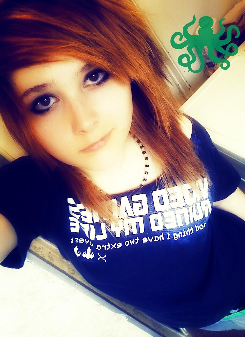 14P Pretty teen, tiny titties