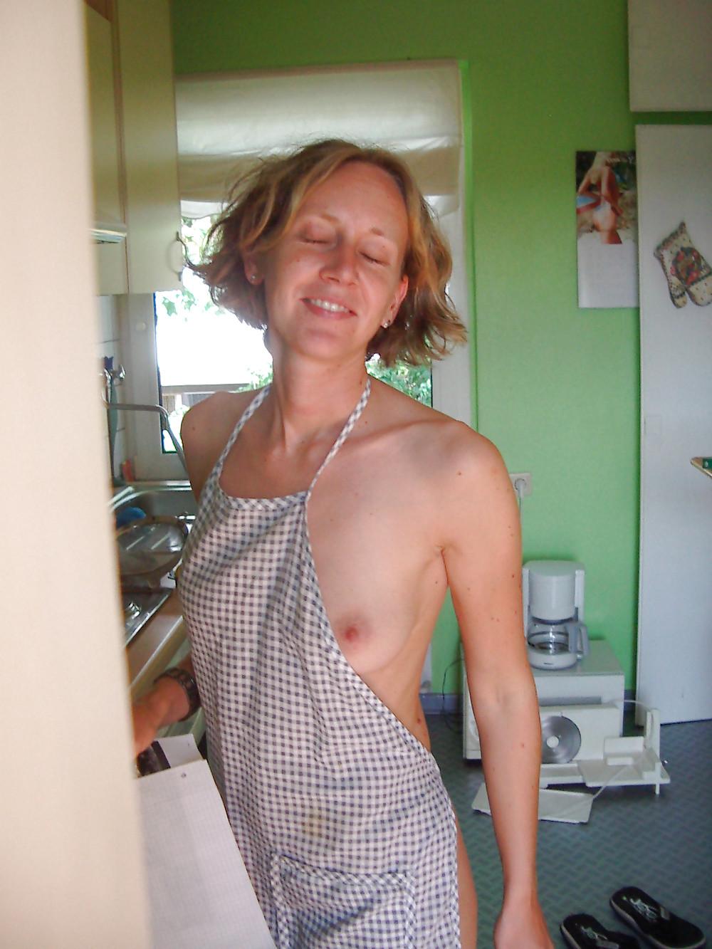 25P Hausfrau und Mutter