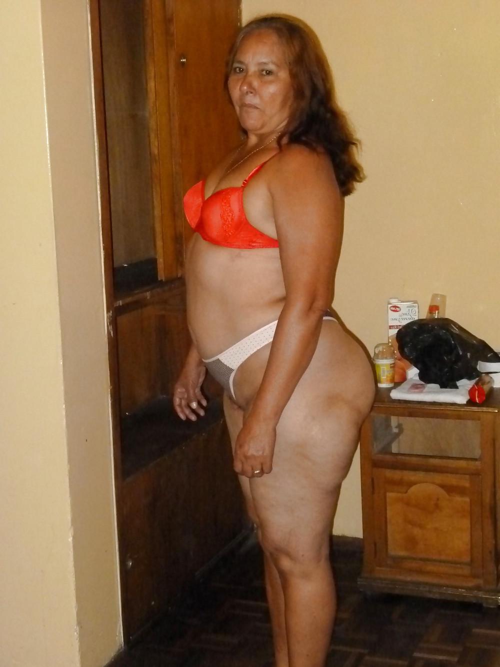 25P PUTA = Mi abuela es una puta (See Music Video Too)