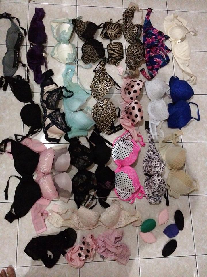 17P Im lucky to cum on my sis chinese fren bra