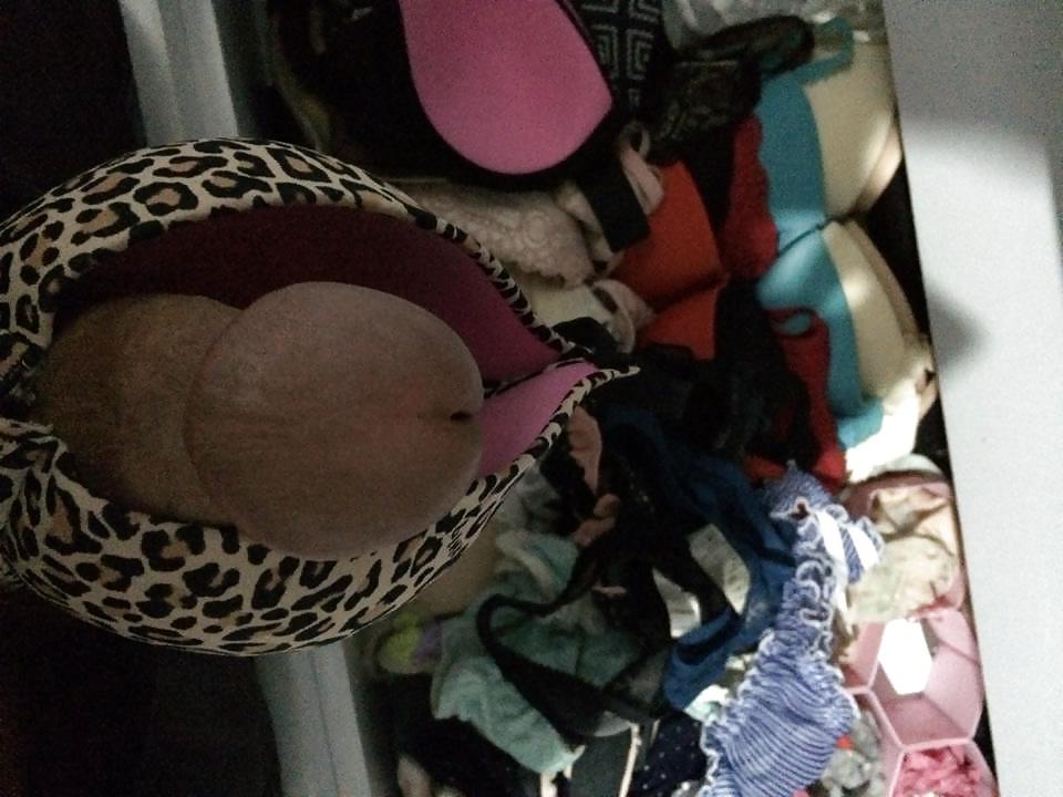 17P Im lucky to cum on my sis chinese fren bra