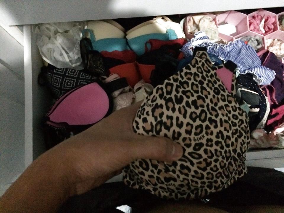 17P Im lucky to cum on my sis chinese fren bra