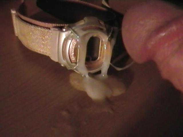 25P Cum on watch