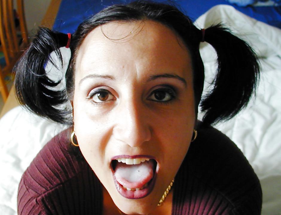 15P Amatuer brown eye girls facials