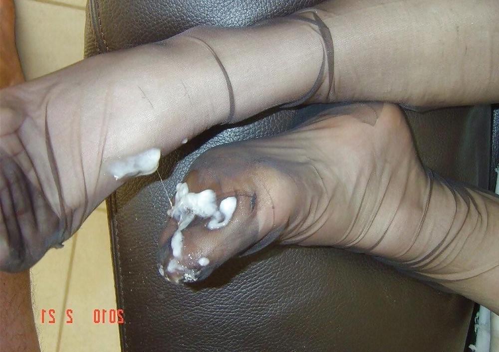 24P Cum on stockings