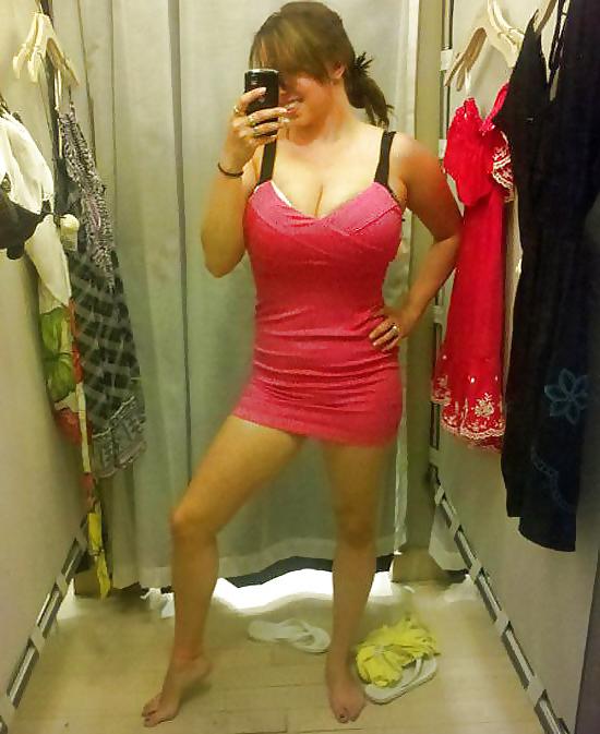 25P Girls in the dressing room