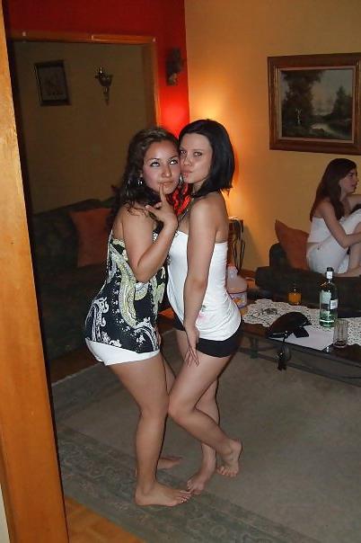 24P Facebook teen Nadia ex-girlfriend and friends part 2