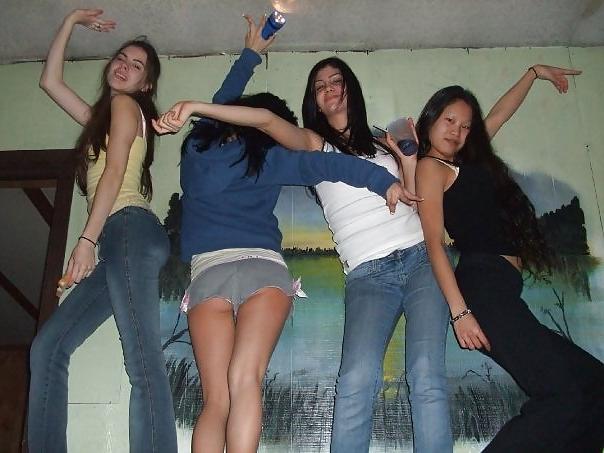 24P Facebook teen Nadia ex-girlfriend and friends part 2