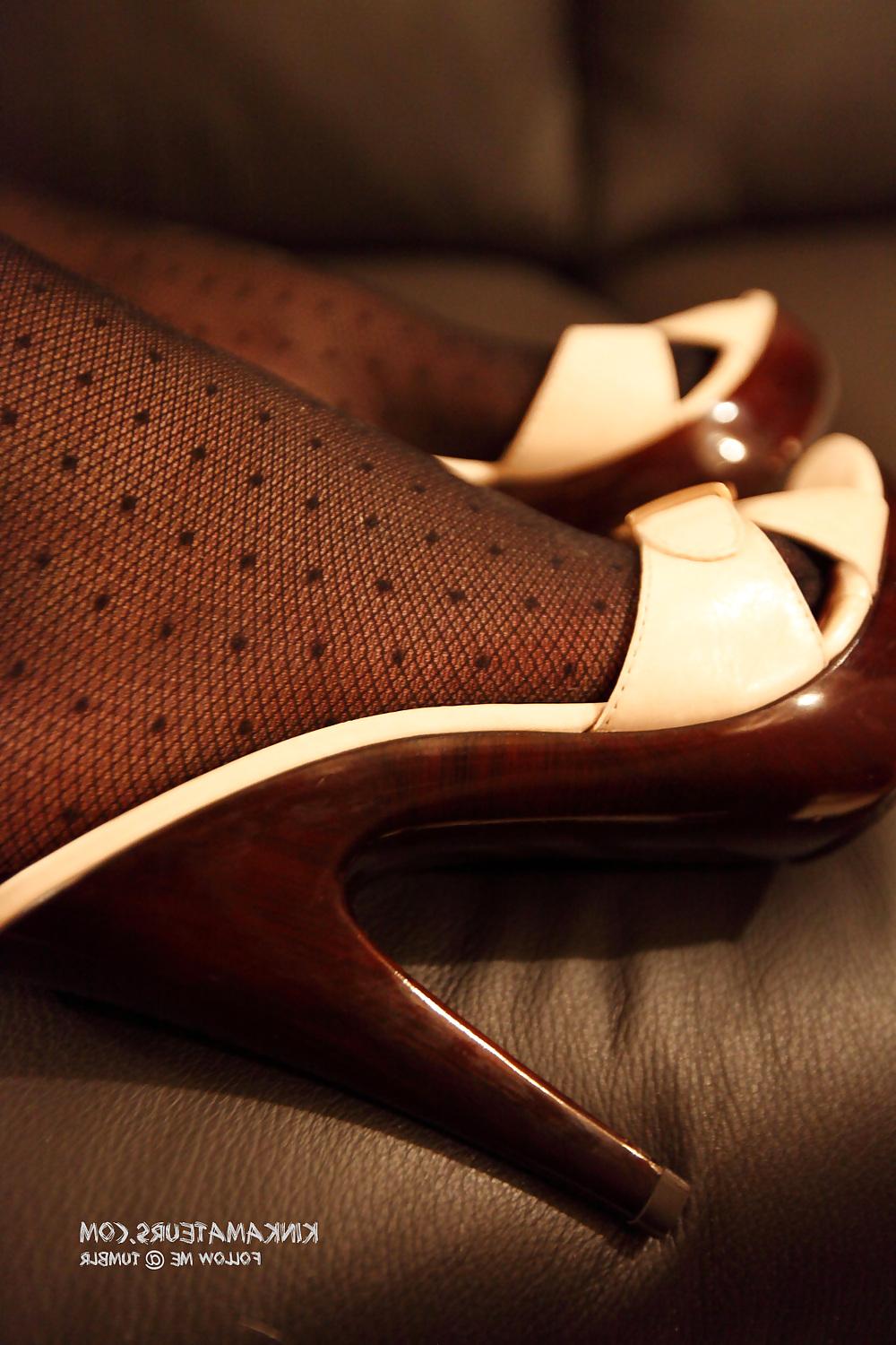 23P Cum on my heels