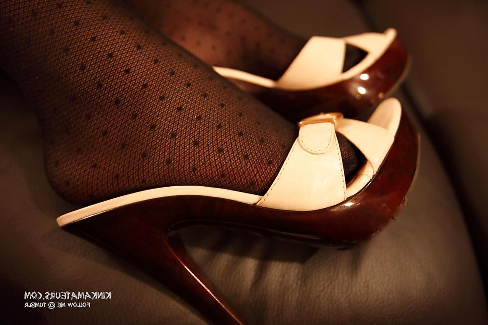 23P Cum on my heels