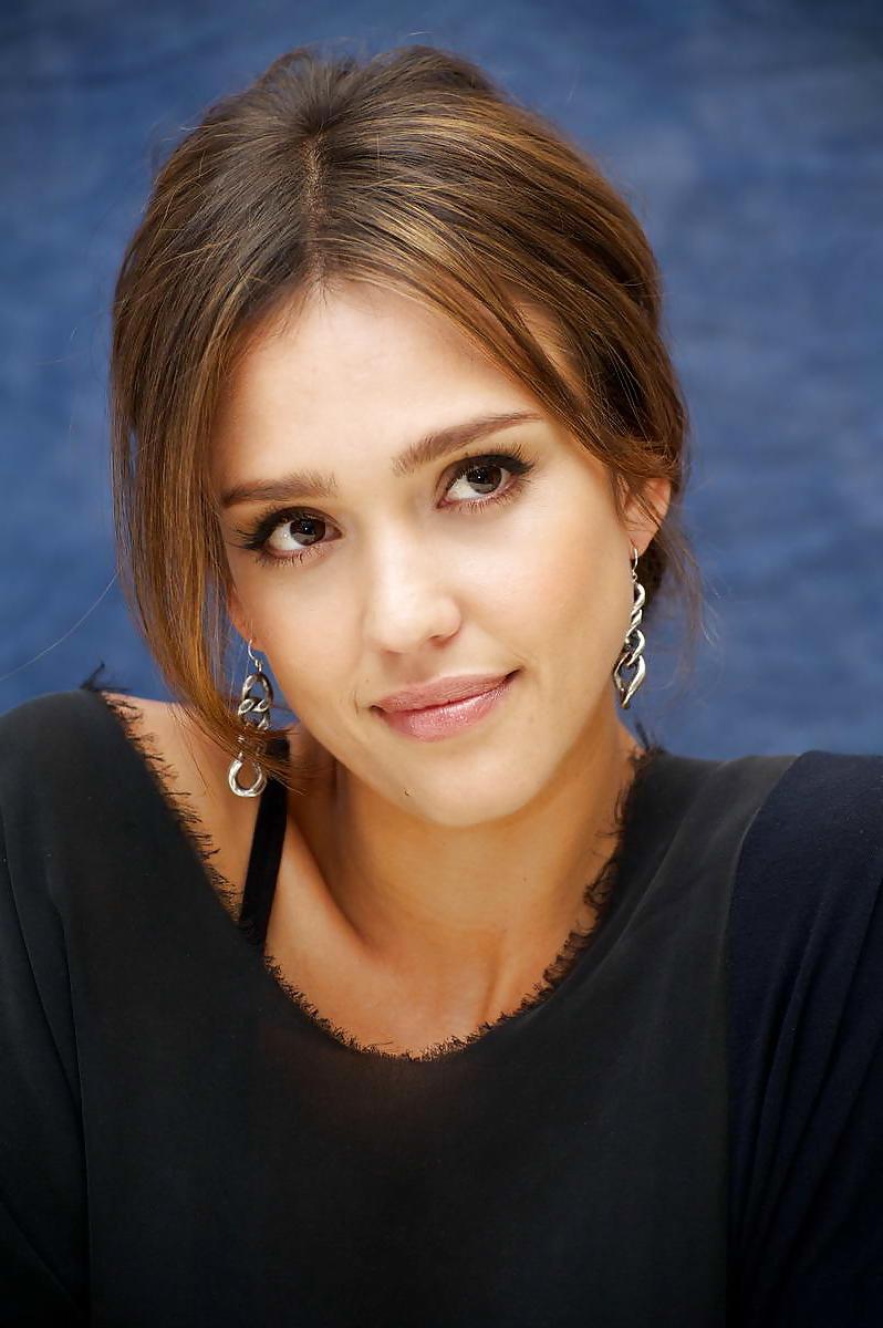25P Celeb cum facial - choose your favorite targets