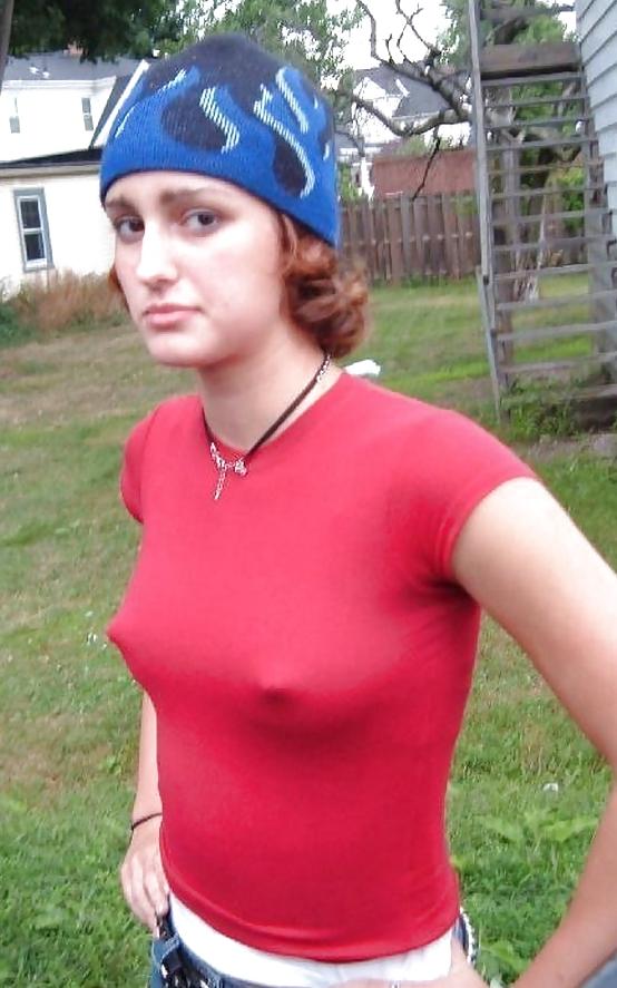 17P No bra !