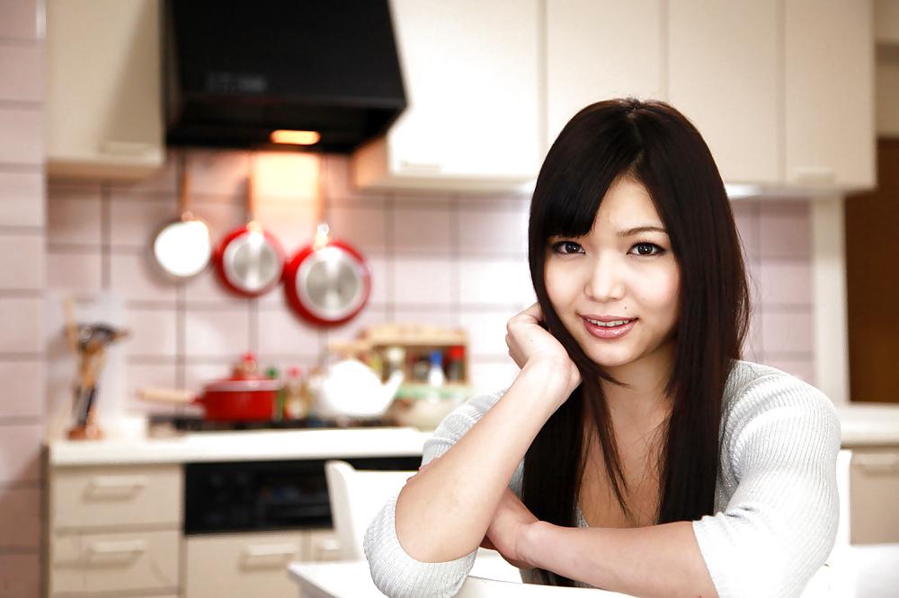 18P Japanese housewife fucked at home
