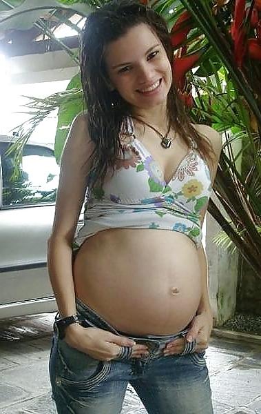 15P Yummy Tummies - pregnant amateurs